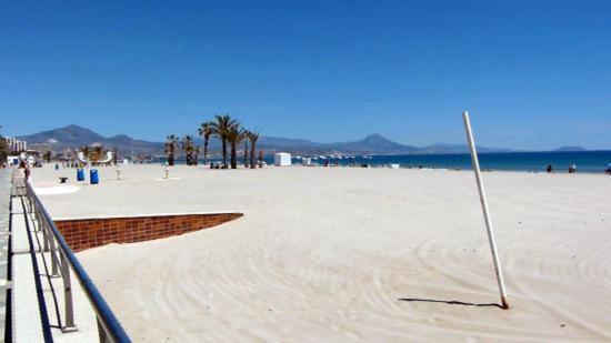 Apartamentos Lunamar El Campello Bagian luar foto
